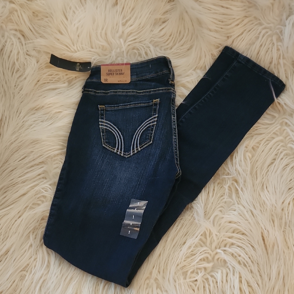 Hollister Women's Dark Blue Skinny Jeans